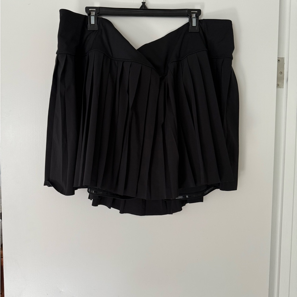 Athleta Black Pleated tennis skort